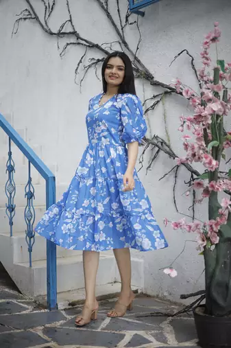 Blue colour beautiful girlish short kurti for party looks