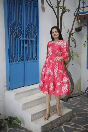 Pink colour beautiful girlish short kurti for party looks
