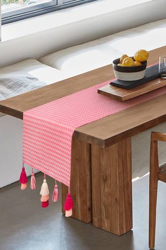 Mezposh stave fuchsia & multi chevron self design cotton acrylic table runner (6 seater)