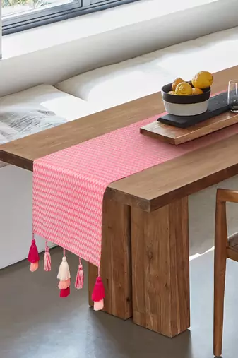 Mezposh stave fuchsia & multi chevron self design cotton acrylic table runner (6 seater)