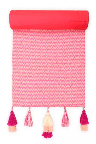 Mezposh stave fuchsia & multi chevron self design cotton acrylic table runner (6 seater)