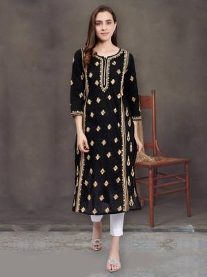 hand embroidered black cotton lucknowi chikan kurta 1