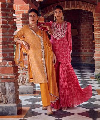 Mayan gold georgette printed & hand embroidered kurta set 4