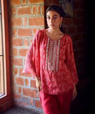 Fuchsia pink georgette embroidered co-ord set 2