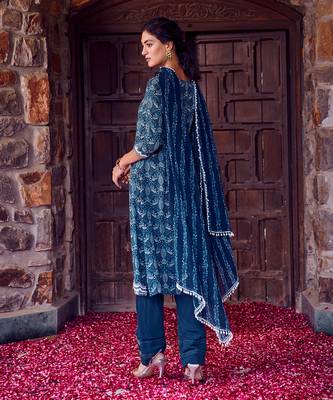 Midnight blue georgette embroidred kurta set 2
