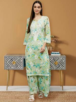 hand embroidered green mal-mal lucknow chikankari women kurta set 1