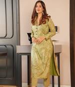  Digital Printed Pure Muslin Kurti Pant Ensemble in Beige for Everyday Glamour