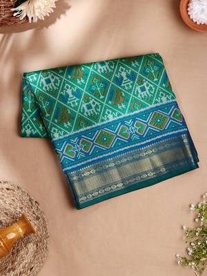 Green Art Silk Hand Woven Abstract Print Patola Saree 2