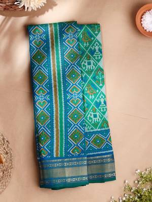 Green Art Silk Hand Woven Abstract Print Patola Saree 3