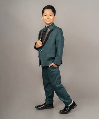 Green cotton blend embroidery tuxedo set 2