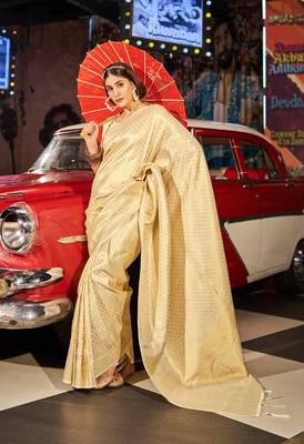 White Kandini Silk bland golden border banarasi style saree with Blouse 3