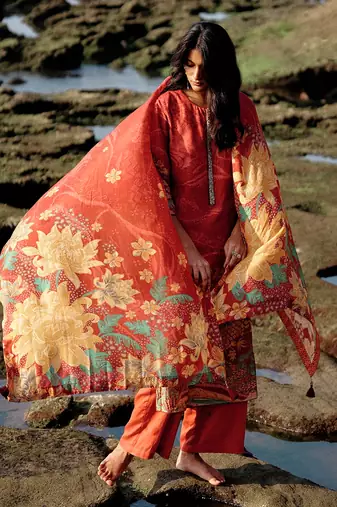 Red muslin silk printed  kurta set