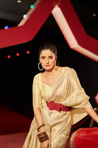Cream Kumbhi silk bland Kanjivaram style festive wear zari border saree with Blouse