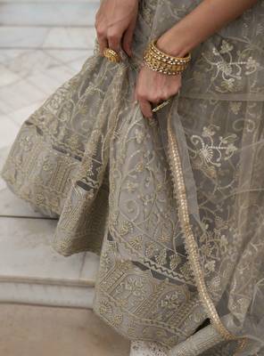 IVORY NET FABRIC LEHENGA CHOLI WITH SEQUINS AND THREAD EMBROIDERY WORK 5
