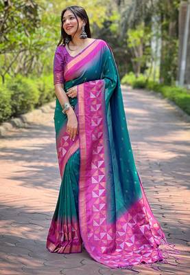 Green Soft Silk Contrast Gold Zari Woven Saree 1