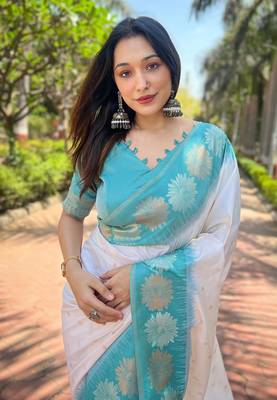White Soft Silk Contrast Gold Zari Woven Saree 2