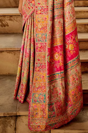KORAMS DESIGN CREAM MODAL KASHMIRI PASHMINA SILK WOVEN SAREE WITH BLOUSE FOR WOMEN