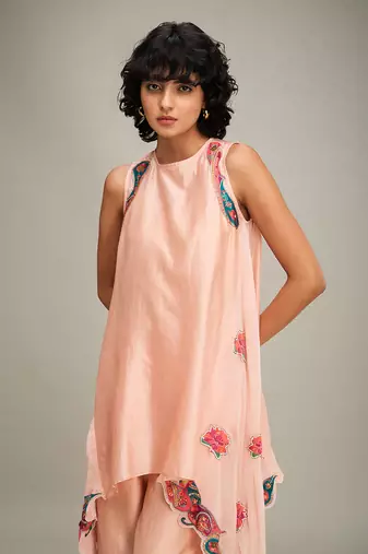 Peach qala applique asymmetric kurta set