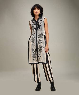 Off white/ black ahyana applique kurta set 1