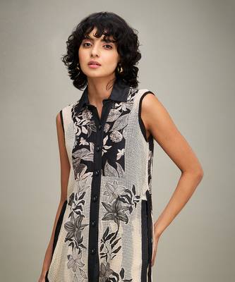 Off white/ black ahyana applique kurta set 5