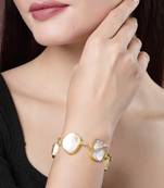 Women gold-plated handcrafted mother of pearl link bracelet
