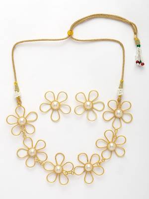 Women gold floral shape beaded handcrafted jewellery set 3