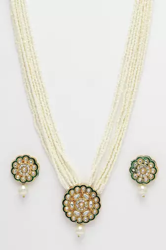 Women white & gold-plated kundan & pearl jewellery set