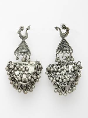 women silver-plated oxidised contemporary drop earrings 3