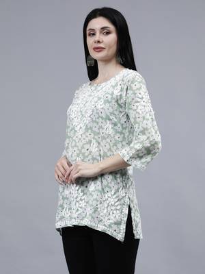 hand embroidered green mal-mal lucknowi chikankari top 3