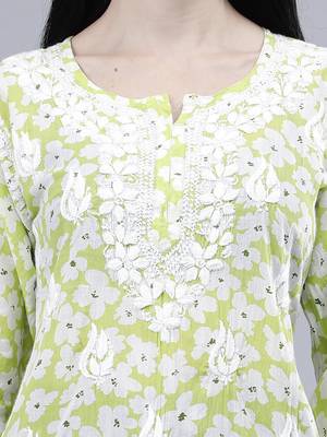 hand embroidered light green mal-mal lucknowi chikankari top 4