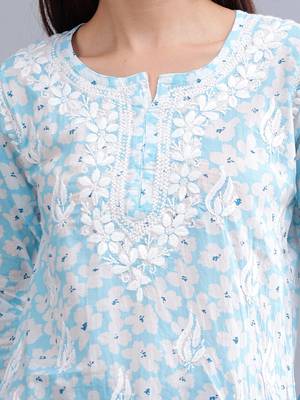 hand embroidered blue mal-mal lucknowi chikankari top 2