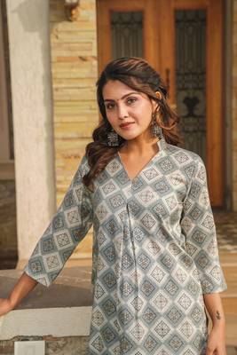 Grey Rayon Casual Wear Kurti and Palazzo Combo 2