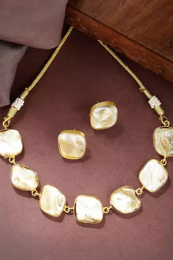 Women gold-plated mother of pearl handcrafted jewellery set