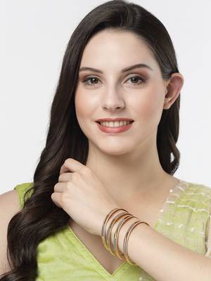 Women set of 4 gold-plated cz-studded traditional bangles 3