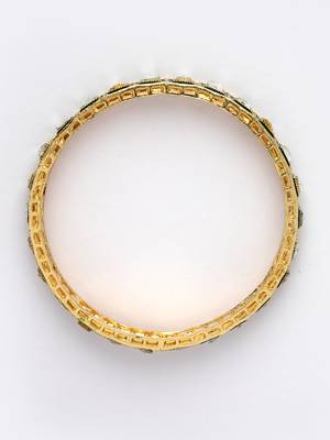 Women set of 4 gold-plated green kundan-studded traditional bangles 5