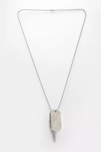 Men silver plated milletry style pendent with chain