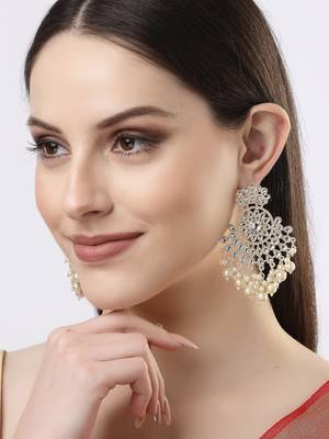 Women gold-plated kundan chandbali earrings 3