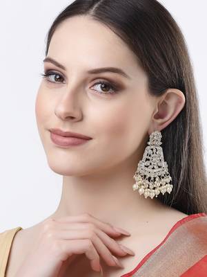 Women gold-plated kundan drop earrings 3