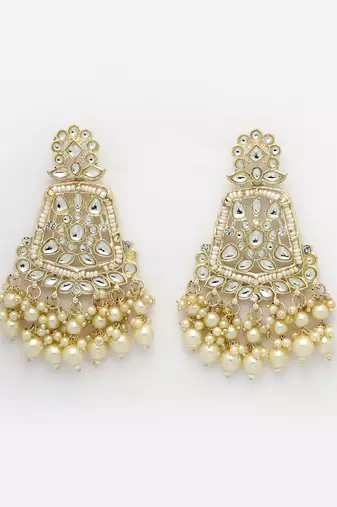 Women gold-plated kundan drop earrings