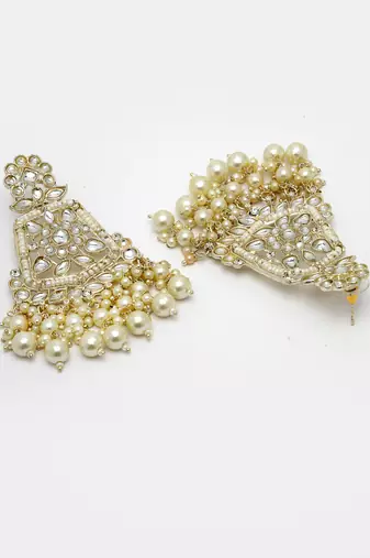 Women gold-plated kundan drop earrings