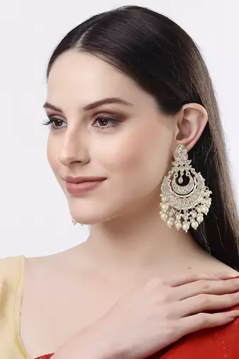 Women gold-plated kundan chandbalis earrings