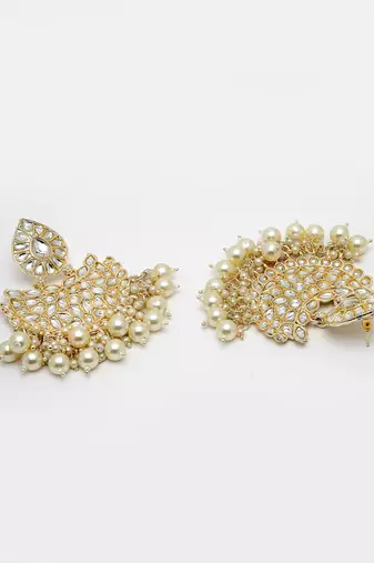 Women gold-plated kundan chandbalis earrings