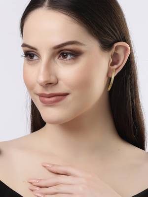 Women's gold-plated geometric shape drop earrings 3
