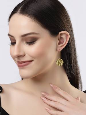 Women gold-plated fish hook circle drop earrings 3