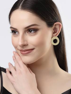 Women gold-plated cut out circle drop earrings 3