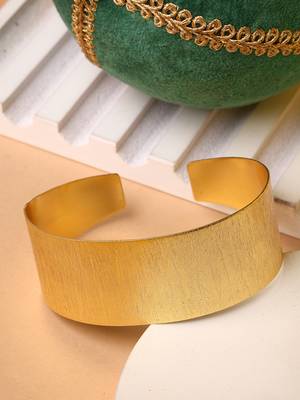Women's gold-plated western cuff bracelet 1