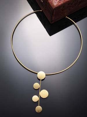 Women's gold-plated circular choker necklace 1
