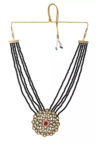 Women's gold plated kundan studded jewellery set