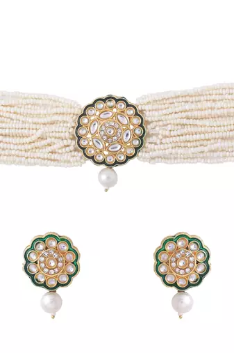 Women gold plated kundan studded jewellery set