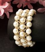 Women white beaded elasticated bracelet